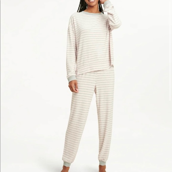 Splendid Winter Striped Pajamas - Picture 15 of 15